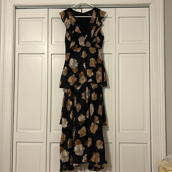 Lulus Dresses & Skirts - Lulus Black Burnout Floral Tiered Maxi Dress - M
